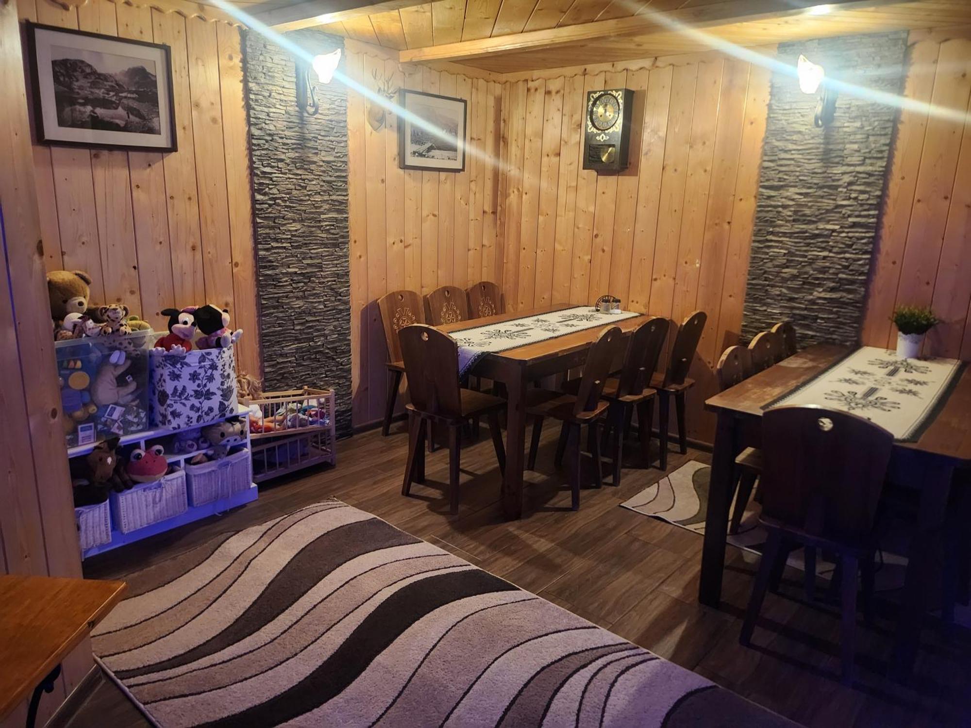 Pokoje U Mrugaly Czerwienne Luaran gambar